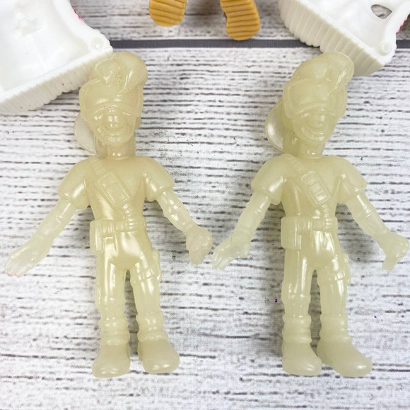 Vintage 1990 Burger King Kids Club Toy Figure Set of Three Glow in the Dark00000 - Picture 8 of 10